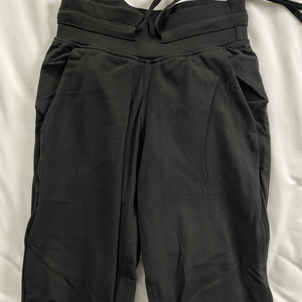 Black LuluLemon Joggers